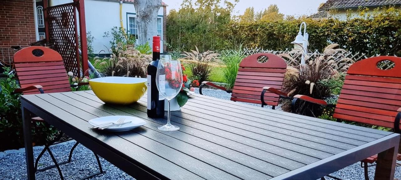 Thiedes Hus Lejlighed Heiligenhafen Eksteriør billede
